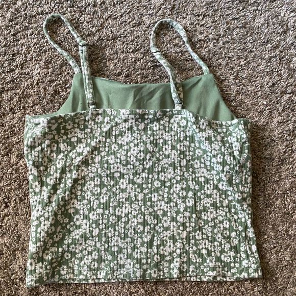 Love to be spoiled crop top - Picture 2 of 3